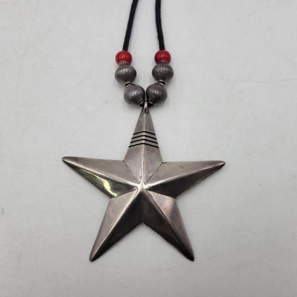 【中古品】【メンズ/レディース】 CIPPY CRAZY HORSE シッピークレイジーホース STERLING STAR NECKLACE スターリング スター ネックレス アクセサリー 191-261019-yn-06-izu カラー：シルバー×ブラック 万代Net店
