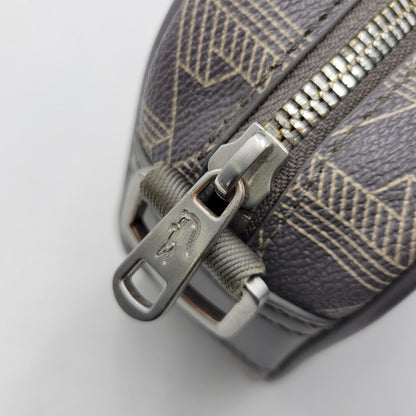 【中古品】【メンズ/レディース】 LACOSTE ラコステ NH3650L THE BLEND MONOGRAM REPORTER BAG ザ ブレンド モノグラムリポーター バッグ カバン 鞄 188-261018-ms-06-izu カラー：グレー 万代Net店