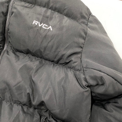 【中古品】【メンズ】 RVCA ルーカ BD042782 PUFFER JACKET パファー ジャケット アウター 142-261025-yn-01-izu サイズ：L カラー：ブラック 万代Net店