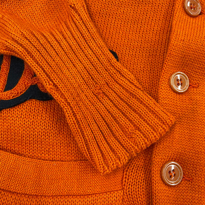 【現状渡し品】【メンズ】 VENUS KNITTING MILLS ヴィーナス ニッティング ミルズ WOOL LETTERED CARDIGAN ウール レタード カーディガン トップス 長袖 146-261024-ms-06-izu サイズ：40 カラー：オレンジ 万代Net店