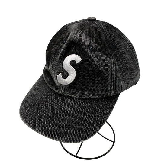 【中古品】【メンズ/レディース】 SUPREME シュプリーム PIGMENT COATED S LOGO 6-PANEL ピグメント コーティング S ロゴ 6 パネル キャップ 帽子 185-261021-kh-01-izu サイズ：F カラー：ブラック系 万代Net店