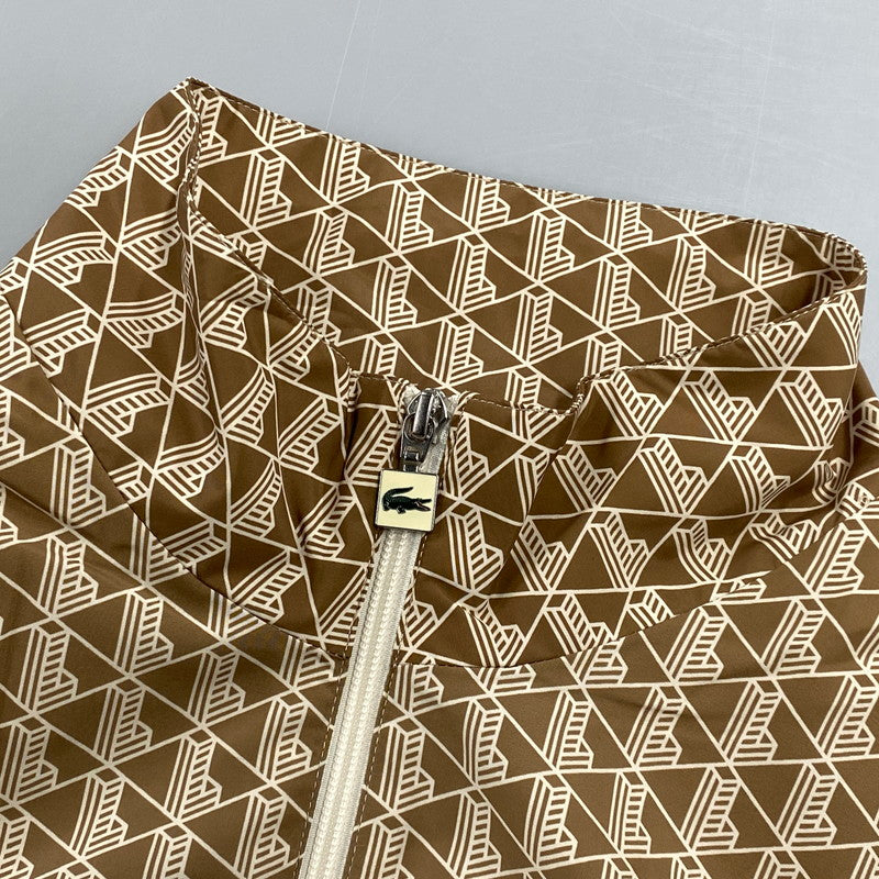 【中古美品】【メンズ】 LACOSTE ラコステ BH5943 BACK PRINT MONOGRAM TRACK JACKET バックプリント モノグラム トラック ジャケット アウター 147-261022-kh-02-izu サイズ：54 カラー：ブラウン 万代Net店