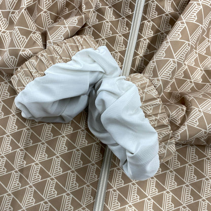 【中古美品】【メンズ】 LACOSTE ラコステ BH5943 BACK PRINT MONOGRAM TRACK JACKET バックプリント モノグラム トラック ジャケット アウター 147-261022-kh-02-izu サイズ：54 カラー：ブラウン 万代Net店