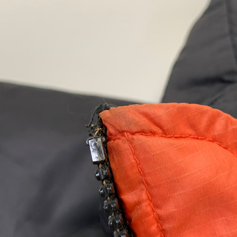 【中古品】【メンズ】 THE NORTH FACE ザ・ノースフェイス NF004AM 90S NUPTSE DOWN VEST ヌプシ ダウン ベスト アウター 144-261024-ya-25-izu サイズ：M カラー：ブラック×レッド系 万代Net店