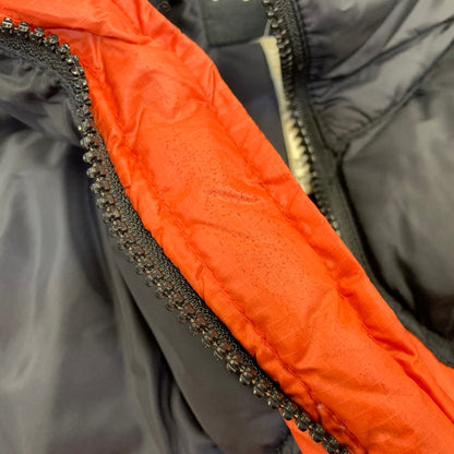 【中古品】【メンズ】 THE NORTH FACE ザ・ノースフェイス NF004AM 90S NUPTSE DOWN VEST ヌプシ ダウン ベスト アウター 144-261024-ya-25-izu サイズ：M カラー：ブラック×レッド系 万代Net店