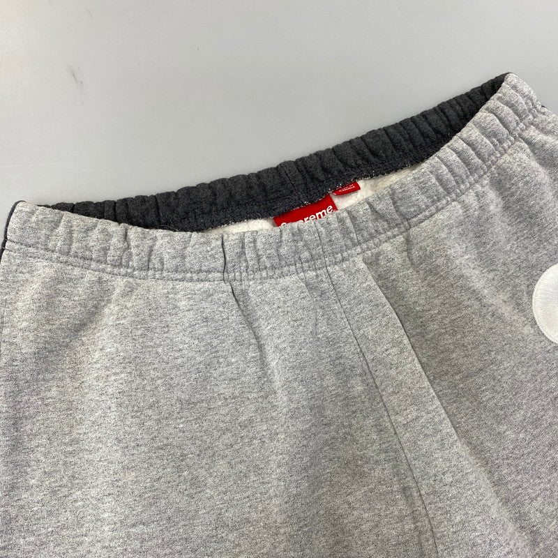 【中古品】【メンズ】 SUPREME シュプリーム 21AW S-LOGO SPLIT SWEATPANT Sロゴ スプリット スウェットパンツ ボトムス ズボン 149-261028-cs-14-izu サイズ：L カラー：グレー 万代Net店
