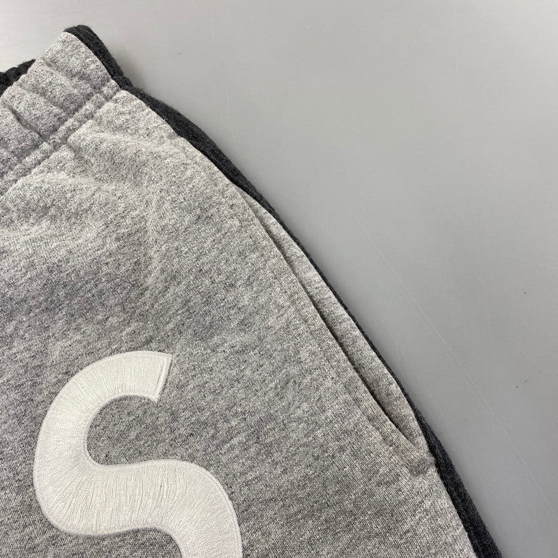【中古品】【メンズ】 SUPREME シュプリーム 21AW S-LOGO SPLIT SWEATPANT Sロゴ スプリット スウェットパンツ ボトムス ズボン 149-261028-cs-14-izu サイズ：L カラー：グレー 万代Net店