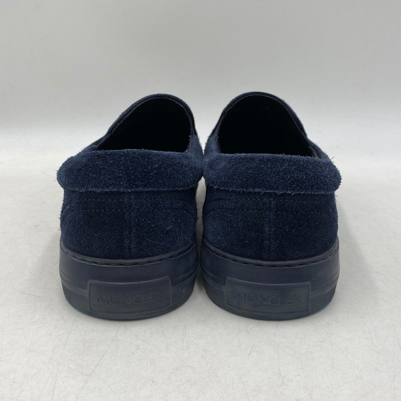 【中古品】【メンズ】 MONCLER モンクレール SUEDE SLIP-ON スウェード スリッポン シューズ 靴 164-261025-cs-07-izu サイズ：42 カラー：ネイビー 万代Net店