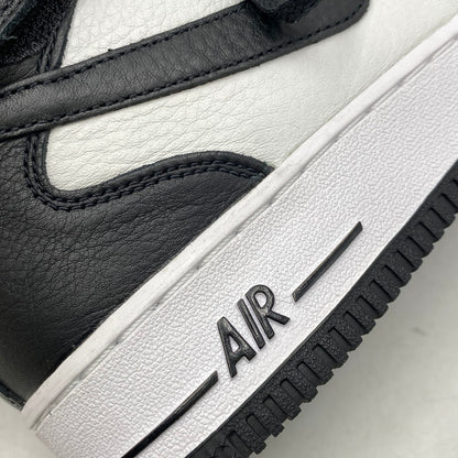 【中古品】【メンズ/レディース】 NIKE ナイキ×STUSSY ステューシー DJ7840-002 AIR FORCE 1 MID エア フォース ワン ミッド スニーカー シューズ 靴 160-261025-cs-03-izu サイズ：26cm カラー：BLACK/BLACK-WHITE 万代Net店