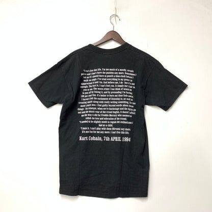 【中古品】【メンズ】 KURT COBAIN カート・コバーン JERZEES ジャージーズ 90-00S MEMORIAL SS TEE メモリアル ショートスリープ Tシャツ トップス 半袖 146-261027-ya-15-izu サイズ：M カラー：ブラック 万代Net店