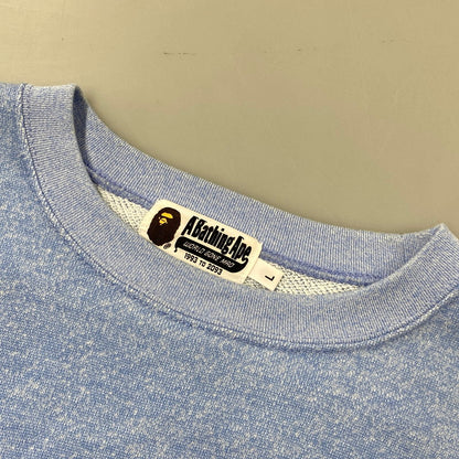 【中古品】【メンズ】 A BATHING APE アベイシングエイプ 001SWD301013X BAPE LOGO SWEATSHIRT BAPE ロゴ スウェットシャツ トップス 142-261027-yn-07-izu サイズ：L カラー：ライトブルー 万代Net店