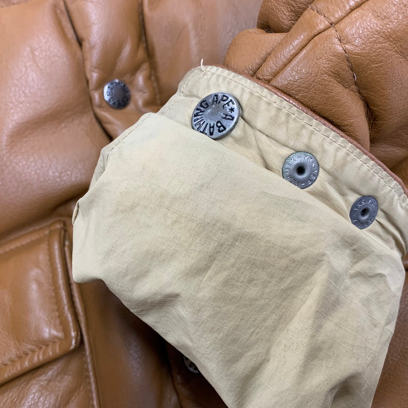 【中古品】【メンズ】 A BATHING APE アベイシングエイプ LEATHER CLASSIC DOWN JACKET レザー ダウン ジャケット アウター 142-261028-kh-11-izu サイズ：M カラー：ブラウン 万代Net店