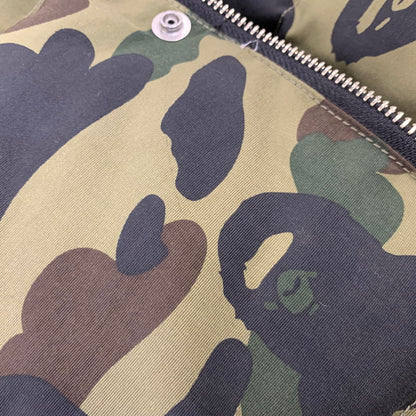 【中古品】【メンズ】 A BATHING APE アベイシングエイプ 001HJA801008X 1ST CAMO DOWN JACKET カモ ダウン ジャケット アウター 142-261028-kh-10-izu サイズ：M カラー：マルチ 万代Net店