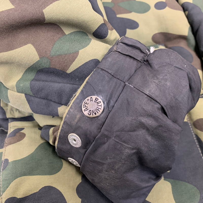 【中古品】【メンズ】 A BATHING APE アベイシングエイプ 001HJA801008X 1ST CAMO DOWN JACKET カモ ダウン ジャケット アウター 142-261028-kh-10-izu サイズ：M カラー：マルチ 万代Net店