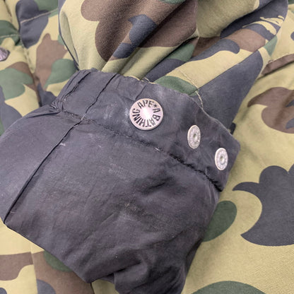 【中古品】【メンズ】 A BATHING APE アベイシングエイプ 001HJA801008X 1ST CAMO DOWN JACKET カモ ダウン ジャケット アウター 142-261028-kh-10-izu サイズ：M カラー：マルチ 万代Net店