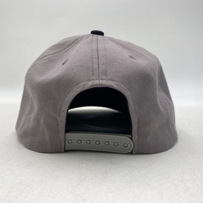 【中古品】【メンズ/レディース】 CHALLENGER チャレンジャー RECORDS CAP レコーズ キャップ 帽子 185-261028-cs-01-izu サイズ：F カラー：グレー×ブラック 万代Net店