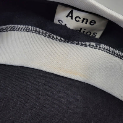 【中古品】【メンズ】 ACNE STUDIOS アクネストゥディオズ FN-MN-SWEA000080 LOGO CREWNECK SWEATSHIRT ロゴ クルーネック スウェットシャツ トップス 長袖 141-261029-ya-16-izu サイズ：S カラー：ブラック 万代Net店