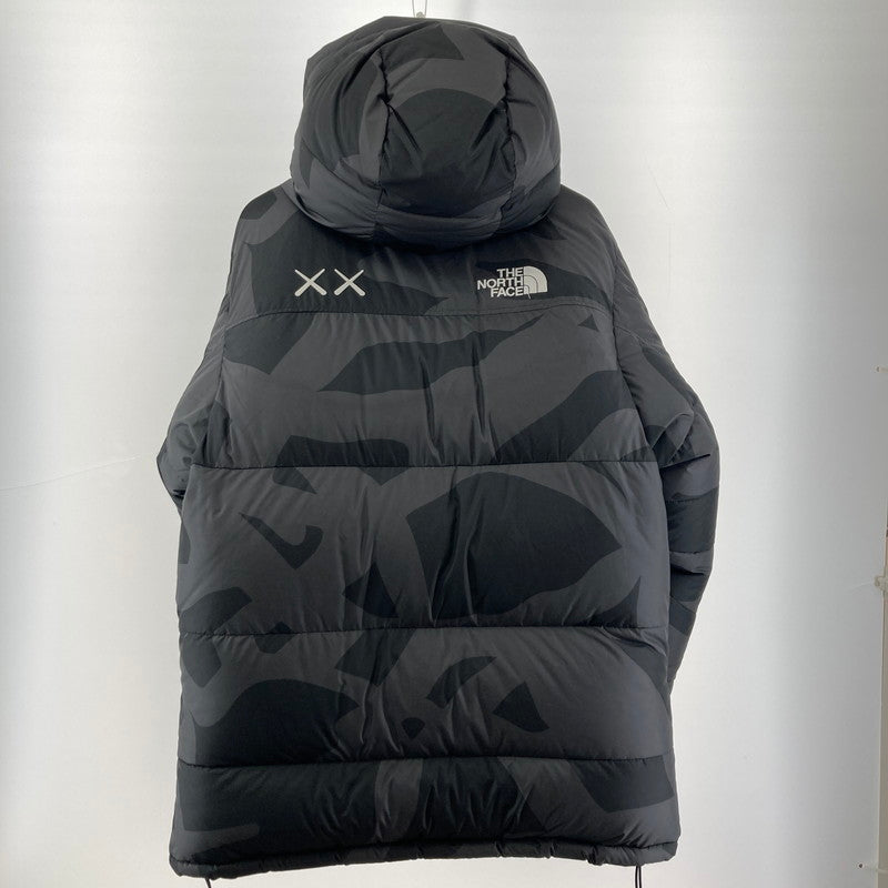 【中古品】【メンズ】 THE NORTH FACE ザ・ノースフェイス KAWS RETRO 1994 HIMALAYAN PARKA カウズ レトロ ヒマラヤンパーカー ダウンジャケット コラボ  NF0A7WLT7H41 144-250126-nm-01-fuz サイズ：S カラー：ブラック 黒 万代Net店