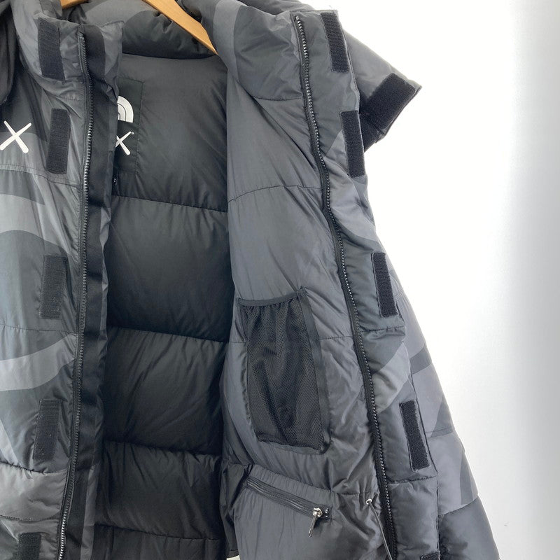 【中古品】【メンズ】 THE NORTH FACE ザ・ノースフェイス KAWS RETRO 1994 HIMALAYAN PARKA カウズ レトロ ヒマラヤンパーカー ダウンジャケット コラボ  NF0A7WLT7H41 144-250126-nm-01-fuz サイズ：S カラー：ブラック 黒 万代Net店