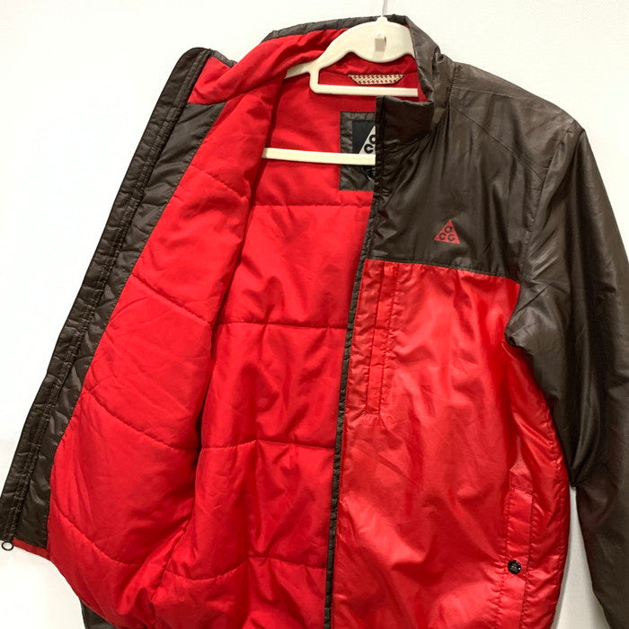 【中古品】【メンズ】 NIKE ナイキ ACG ジップアップパフジャケット アウター ブランド 古着 144-231119-144-231118-gm-9-fuz-fuz サイズ：M カラー：レッド ブラウン 万代Net店