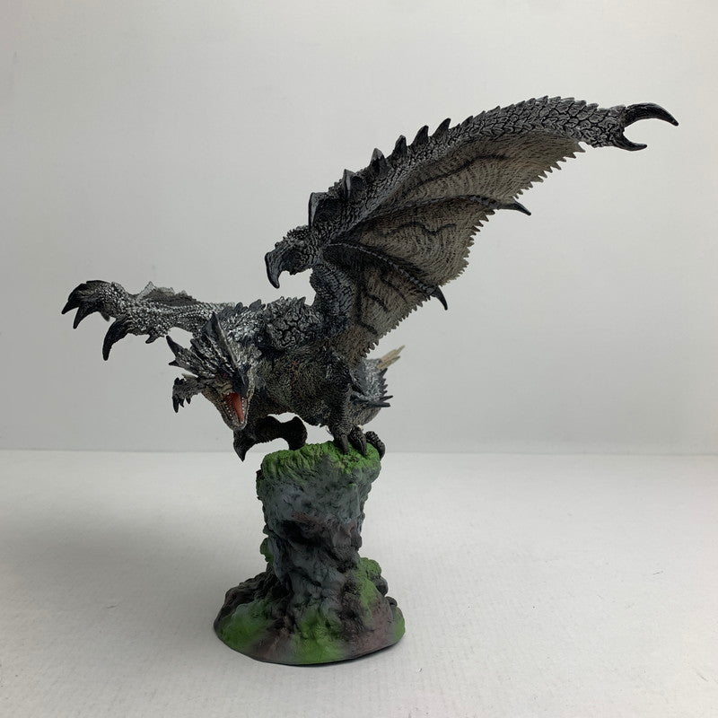 【中古品】 箱難あり カプコン クリエイターズモデル 銀火竜 リオレウス 希少種カプコン フィギュアビルダー モンスターハンター 限定版 モンハン フィギュア 063-260222-mh-11-fuzh 万代Net店