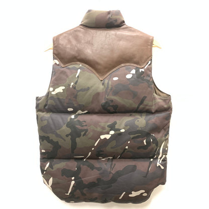 【中古品】【メンズ】 HYSTERIC GLAMOUR ヒステリックグラマー PLAY BOY ROCKY MOUNTAIN DOWN VEST ダウンベスト コラボ アウター ブランド 古着 140-240224-gm-1-fuz サイズ：38 カラー：ブラウン カモフラ 万代Net店