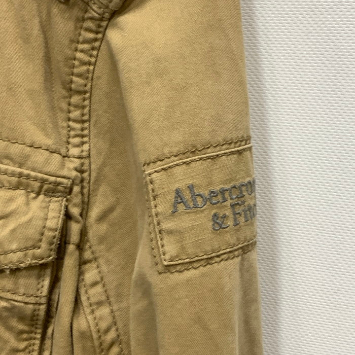 【中古品】【メンズ】 ABERCROMBIE＆FITCH SENTINEL JACKET ミリタリージャケット ブランド 古着 145-250119-gm-14-fuz サイズ：S カラー：ベージュ 万代Net店