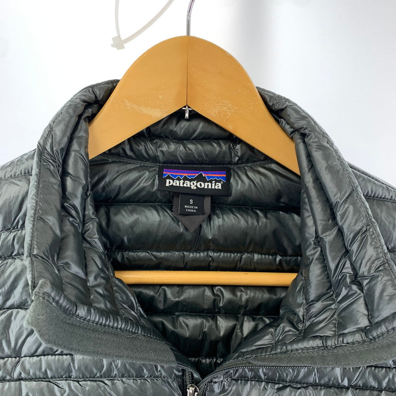 【中古品】【メンズ】  PATAGONIA パタゴニア ダウンベスト 144-250119-st-06-fuz サイズ：S カラー：カーキ 万代Net店