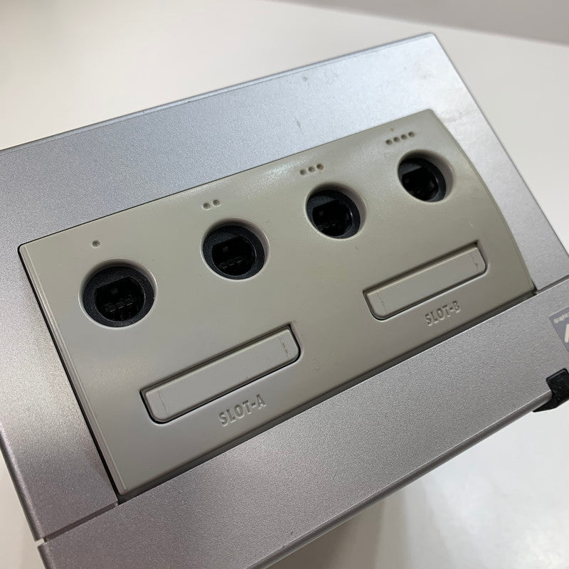 【中古美品】 Nintendo GAME CUBE ニンテンドー ゲーム キューブ 本体 シルバー 箱無し 023-251128-mh-05-fuz 万代Net店