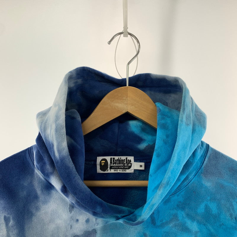 【中古品】 A BATHING APE ICE DYE BAPE RELAXED FIT PULLOVER HOODIE アベイシングエイプ 142-250320-st-07-fuz サイズ：M カラー：ブルー 万代Net店
