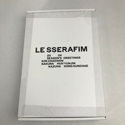【中古品】 LE SSERAFIM 2024 SEASON’S GREETINGS シーグリ トレカ ポスカ チェキ風カード抜けなし 2023シーグリカレンダーPHOTOBOOK付 087-260108-io-22-fuz 万代Net店