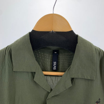 【中古品】【メンズ】 SILAS サイラス FLAMINGO OPEN SHIRT フラミンゴ オープンシャツ 半袖シャツ KHAKI SIZE:M ※襟スレ・毛玉の着用感あり 142-260917-io-24-fuzh カラー：カーキ 万代Net店