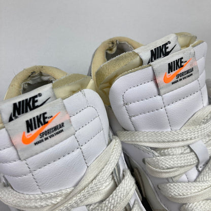 【中古品】【メンズ】 NIKE × SACAI ナイキ サカイ DM6443-100 BLAZER LOW WHITE PATENT LEATHER ブレーザー ロー ホワイト パテント レザー スニーカー シューズ 靴 160-250813-mh-11-fuz サイズ：26.5 カラー：ホワイト 万代Net店