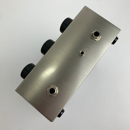 【現状渡し品】 ELECTRO-HARMONIX Little Big Muff エレクトロハーモニクス ビッグマフ 木箱仕様 動作未確認品 ※木箱にカビのような傷み・本体にキズやサビあり 114-261024-io-21-fuz 万代Net店