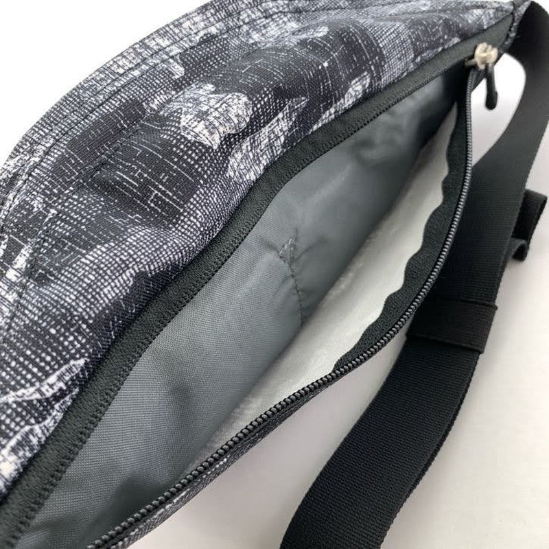 【中古品】【メンズ/レディース】 THE NORTH FACE ザノースフェイス NM71802 BODY BAＧ ボディーバッグ 総柄 188-260204-rn-08-fuz カラー：ブラック 万代Net店