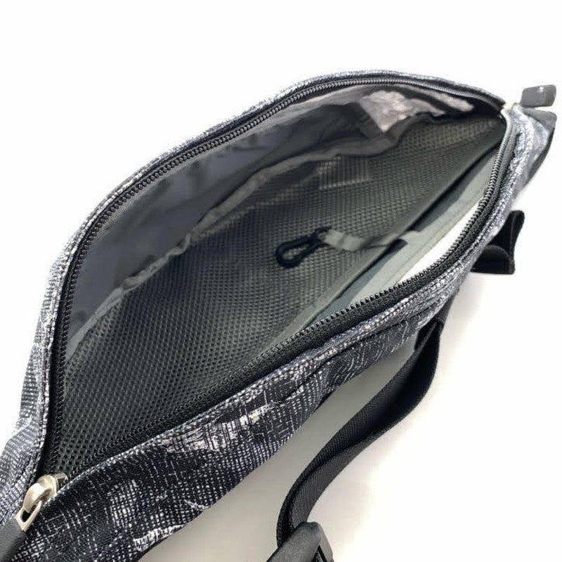 【中古品】【メンズ/レディース】 THE NORTH FACE ザノースフェイス NM71802 BODY BAＧ ボディーバッグ 総柄 188-260204-rn-08-fuz カラー：ブラック 万代Net店