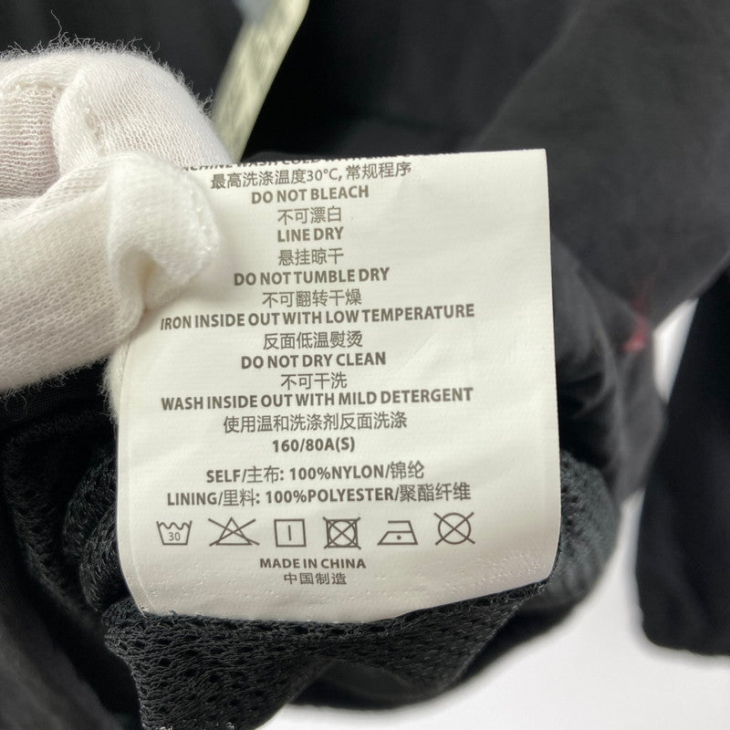 【中古品】【メンズ】 RIPNDIP × CLOTTEE リップンディップ × クロッティ コラボ ナイロンパーカー ジャンパー アウター 上着 アノラックパーカー 142-250816-io-03-fuz サイズ：S カラー：ブラック 万代Net店