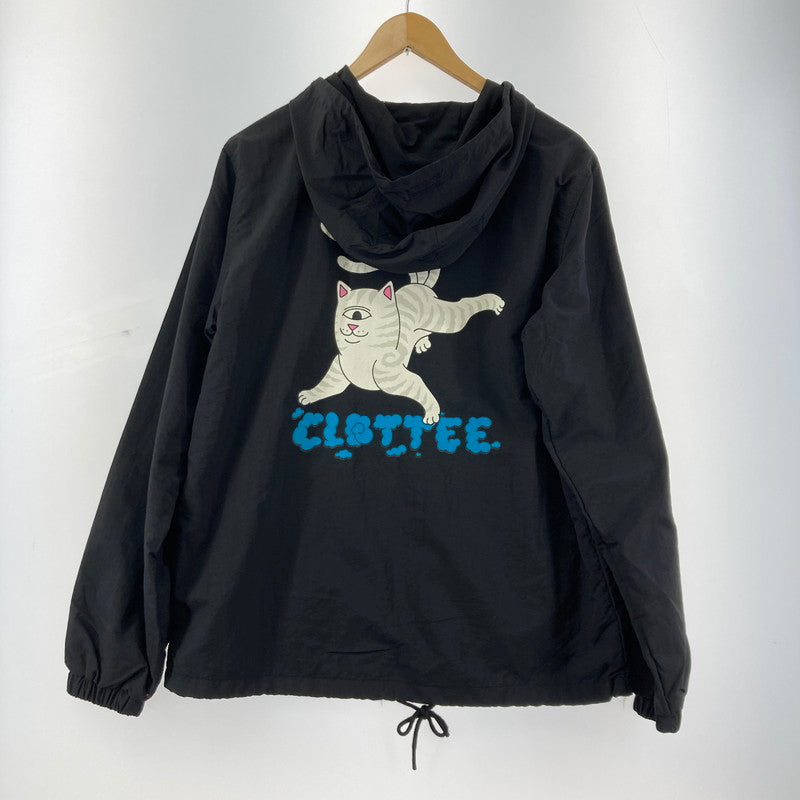 【中古品】【メンズ】 RIPNDIP × CLOTTEE リップンディップ × クロッティ コラボ ナイロンパーカー ジャンパー アウター 上着 アノラックパーカー 142-250816-io-03-fuz サイズ：S カラー：ブラック 万代Net店