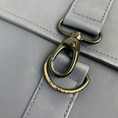 【中古品】【メンズ】 RAINS レインズ リュック バックパック NAVY カバン バッグ ※角スレ有・金属剥がれあり・スレあり・汚れあり 188-260803-io-25-fuzh 万代Net店