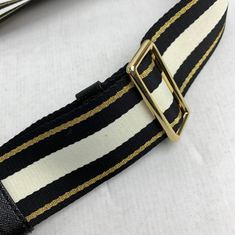 【中古品】【レディース】 MARC JACOBS マークジェイコブス THE SNAPSHOT DTM ザ スナップショット カバン バッグ かばん 鞄 ショルダーバッグ BLACK/RED ※汚れ・金属部スレキズあり 180-260830-io-02-fuzh カラー：ブラックレッド 万代Net店