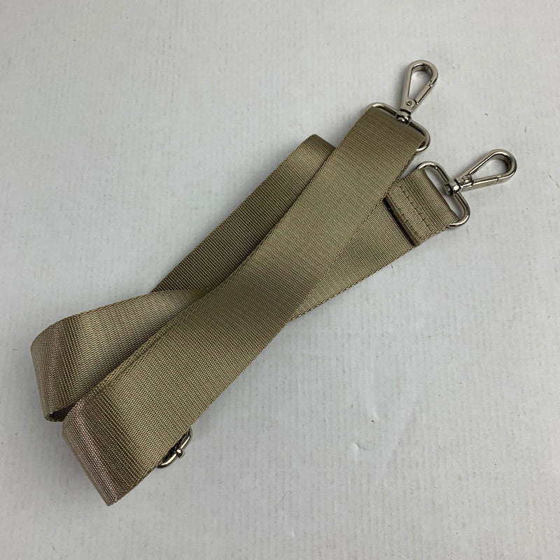 【中古品】【レディース】 EAR イア バッグ カーキ CAMO カバン かばん ハンドバッグ カモフラージュ 迷彩柄 ※使用感有 188-260803-io-21-fuzh 万代Net店