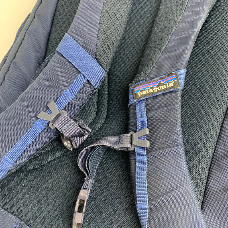 【中古品】【メンズ】 PATAGONIA パタゴニア 48295 リュック ネイビー カバン バッグ かばん ※汚れ・プリント剥がれ・一部生地破れ・使用感有 188-260803-io-23-fuzh 万代Net店