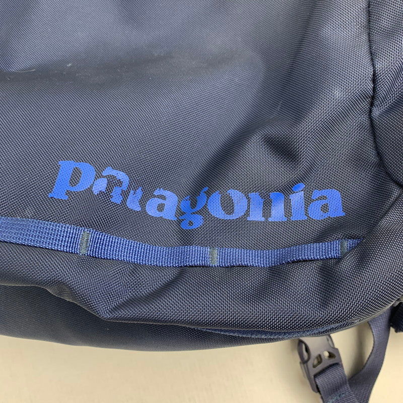 【中古品】【メンズ】 PATAGONIA パタゴニア 48295 リュック ネイビー カバン バッグ かばん ※汚れ・プリント剥がれ・一部生地破れ・使用感有 188-260803-io-23-fuzh 万代Net店