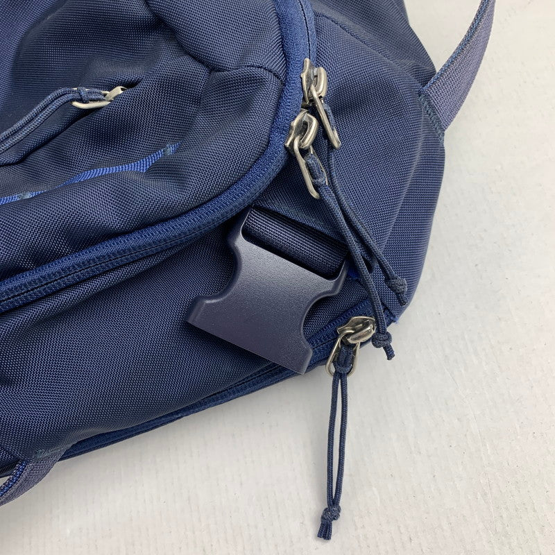【中古品】【メンズ】 PATAGONIA パタゴニア 48295 リュック ネイビー カバン バッグ かばん ※汚れ・プリント剥がれ・一部生地破れ・使用感有 188-260803-io-23-fuzh 万代Net店
