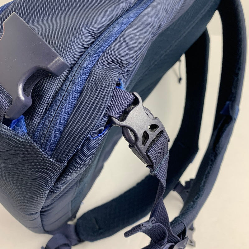【中古品】【メンズ】 PATAGONIA パタゴニア 48295 リュック ネイビー カバン バッグ かばん ※汚れ・プリント剥がれ・一部生地破れ・使用感有 188-260803-io-23-fuzh 万代Net店