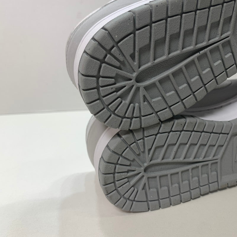 【中古品】【レディース】 NIKE ナイキ FB7720-002 WOMEN'S DUNK LOW "LIGHT SMOKE GREY" ウィメンズ ダンク ロー ライトスモークグレー スニーカー 靴 160-251030-mh-10-fuz サイズ：27 カラー：グレー 万代Net店