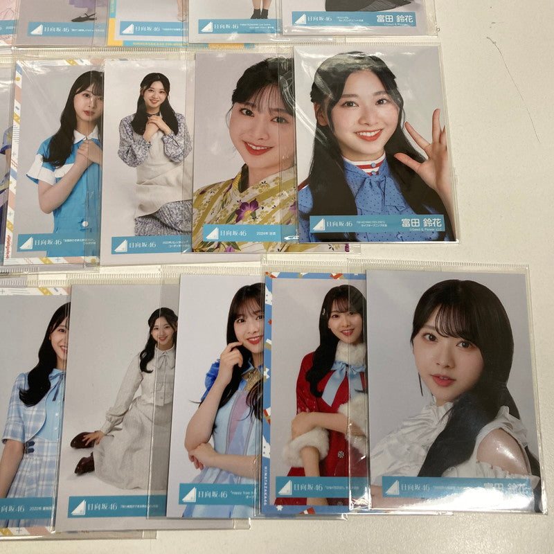 【中古品】 日向坂46 富田鈴花 生写真 30枚 缶バッチ など 坂道 グッズ まとめ 085-251209-mh-07-fuz 万代Net店