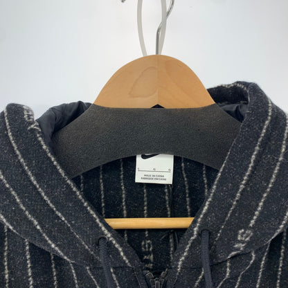 【中古美品】【メンズ】 STUSSY×NIKE DR4023-010 STRIPE WOOL JACKET ステューシー ナイキ 142-251113-st-13-fuz カラー：ブラック 万代Net店