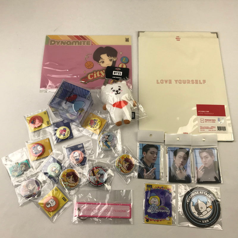 【中古品】 BTS グッズ 防弾少年団 SUGA プレミアムフォト テテ アクリルルーミー ジン マスコットキーホルダー 缶バッチ トレカ 084-251211-io-03-fuz 万代Net店