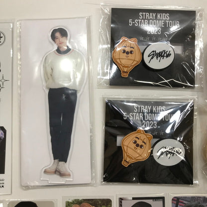 【中古品】 Stray Kids ストレイキッズ スキズ ハン グッズ まとめ トレカ ステッカー 缶バッチ ミラー など 084-251126-mh-03-fuz 万代Net店